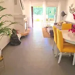 Dom wakacyjny Seaside Sunflower *
