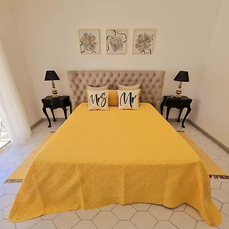 Seaside Sunflower Feriehus