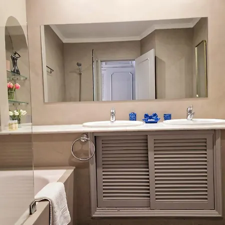 Seaside Sunflower Feriehus